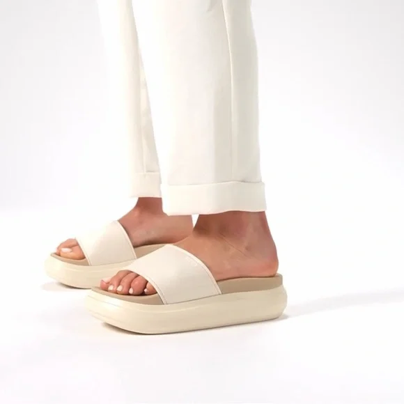 Reef Bondi Bay Cushion Slides - Picture 3 of 15